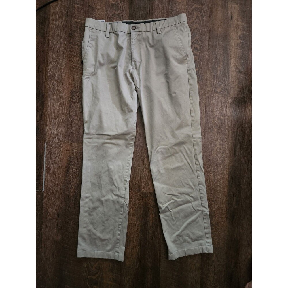 36x32 LIKE NEW Dockers khaki pants